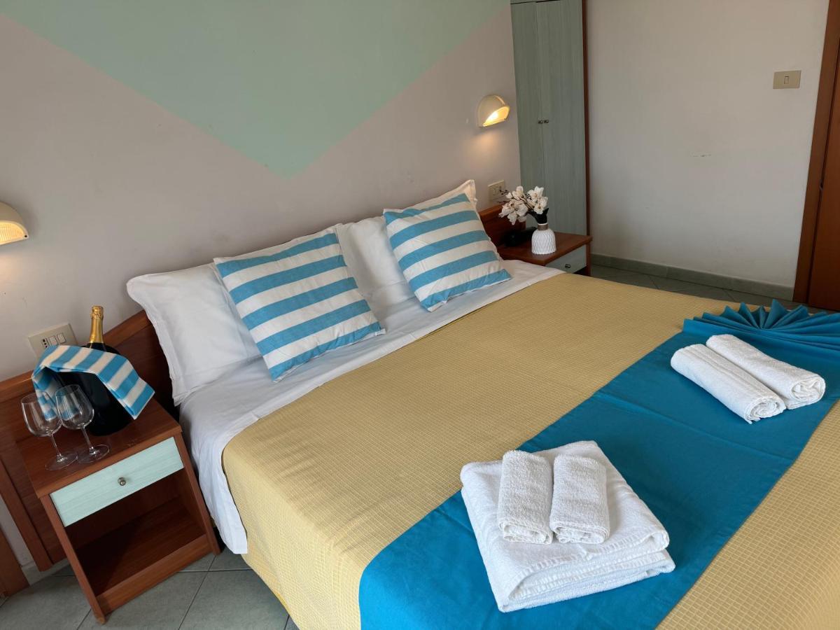 Hotel Villa Caterina Rimini Dış mekan fotoğraf