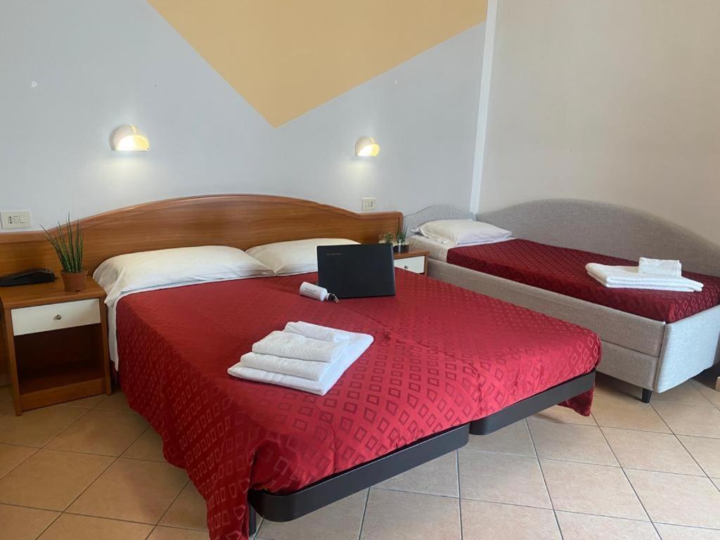 Hotel Villa Caterina Rimini Dış mekan fotoğraf