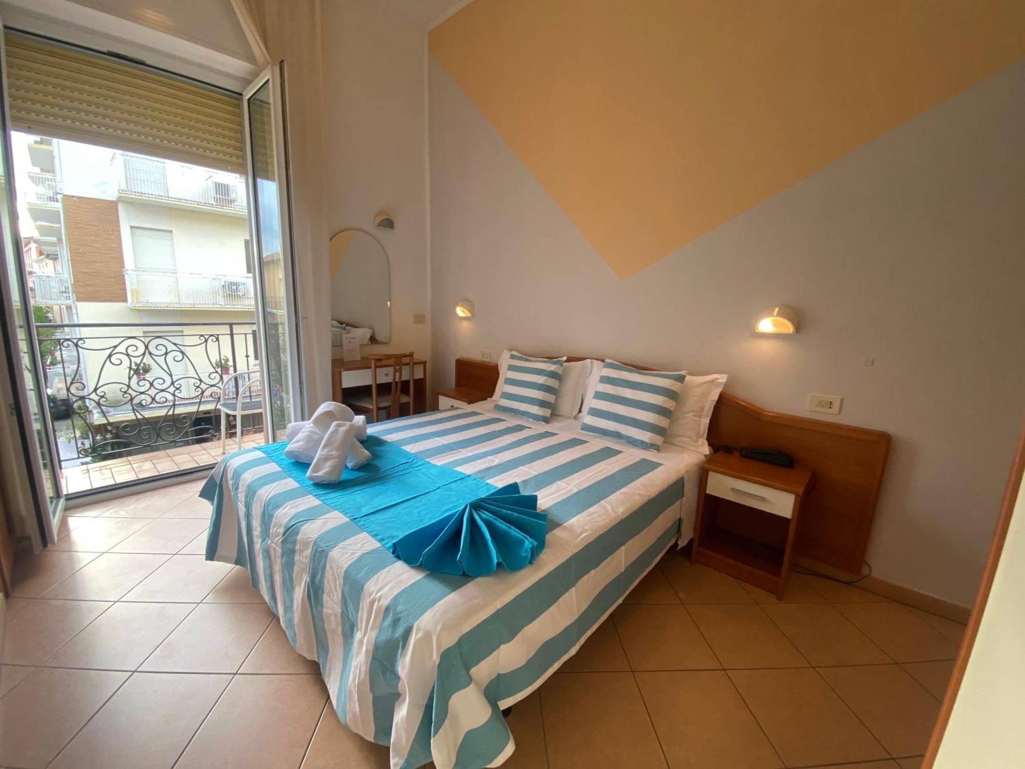 Hotel Villa Caterina Rimini Dış mekan fotoğraf