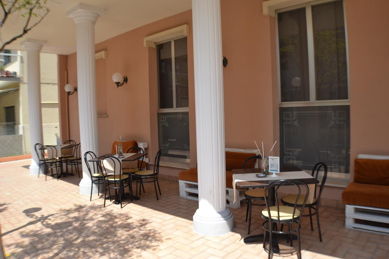 Hotel Villa Caterina Rimini Dış mekan fotoğraf