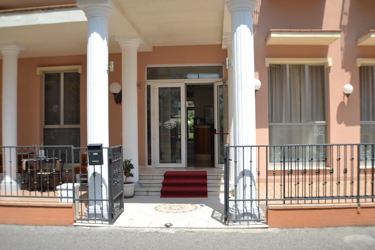 Hotel Villa Caterina Rimini Dış mekan fotoğraf